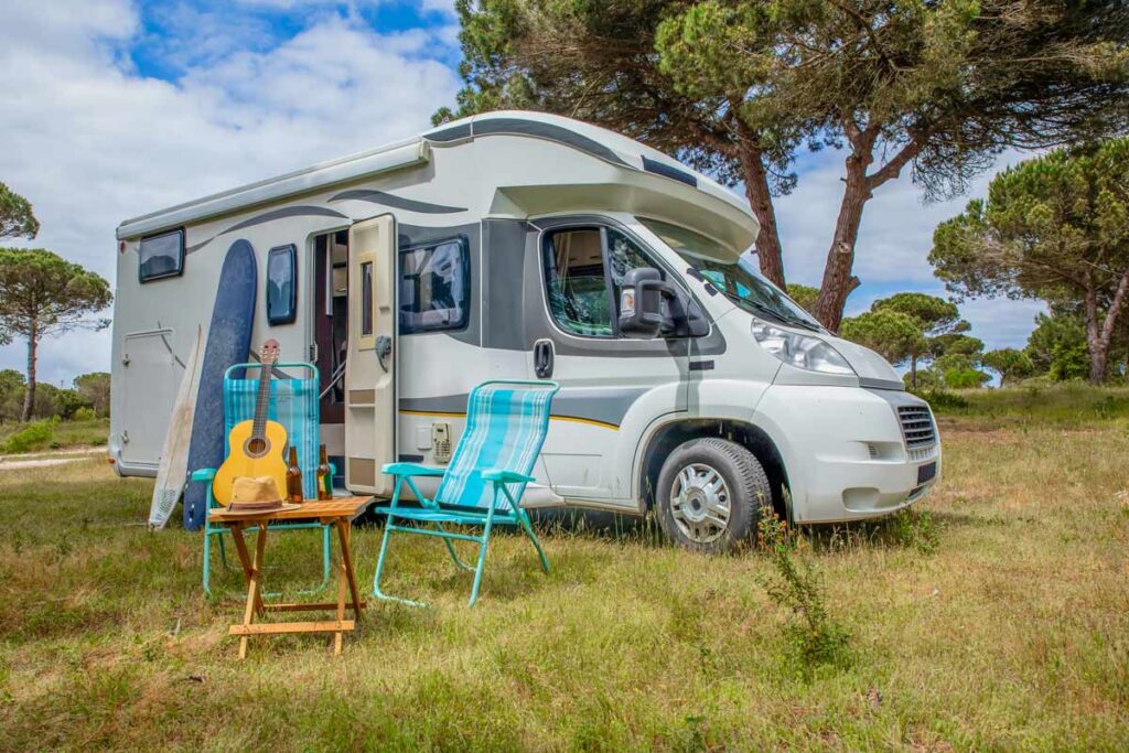 location emplacement camping car martigues