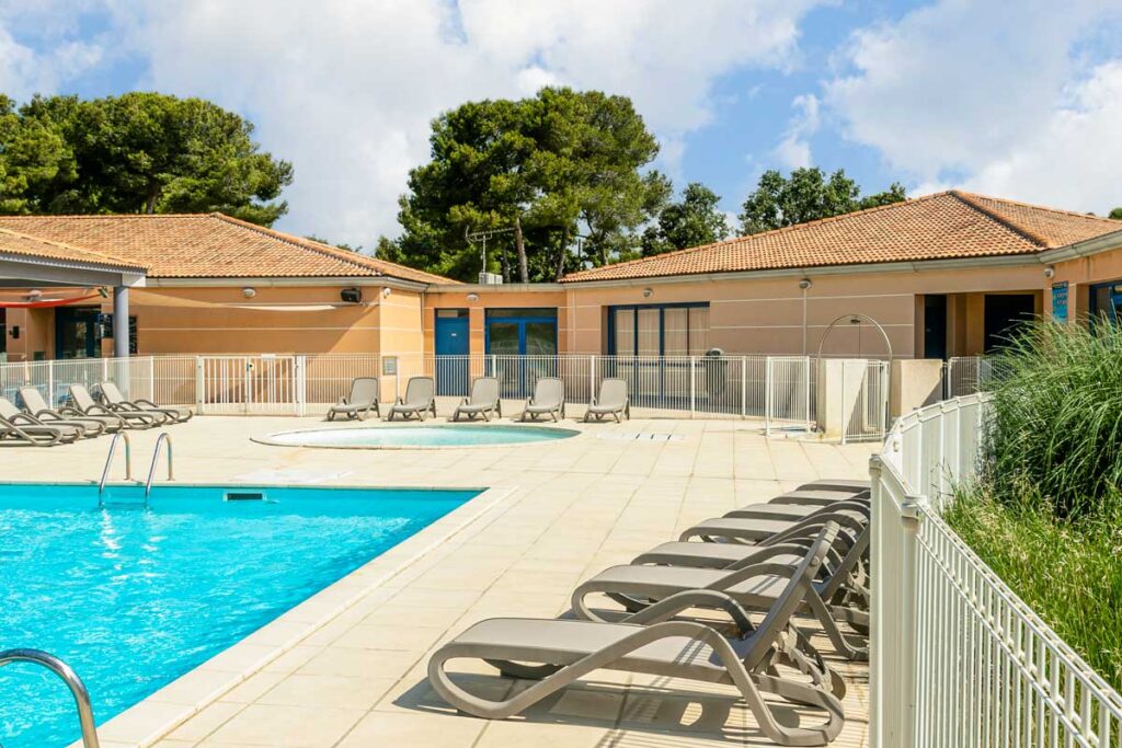 residence piscine pataugeoire bouches du rhone
