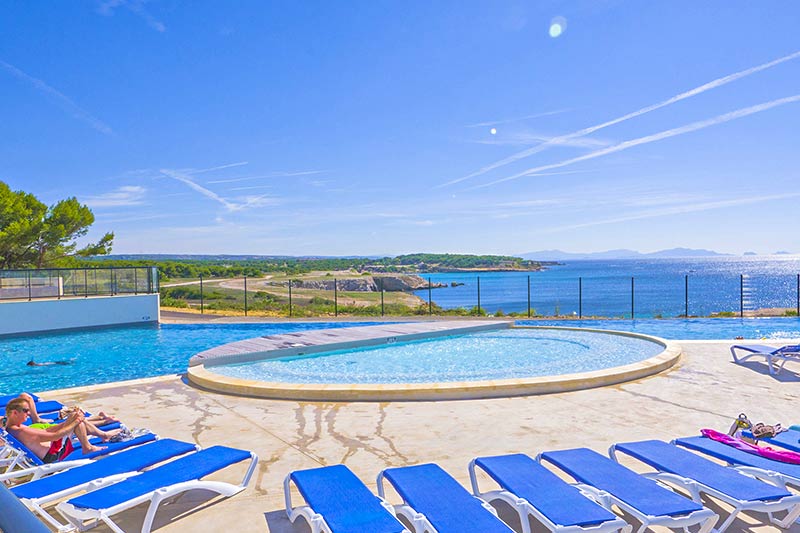 piscine avec pataugeoire